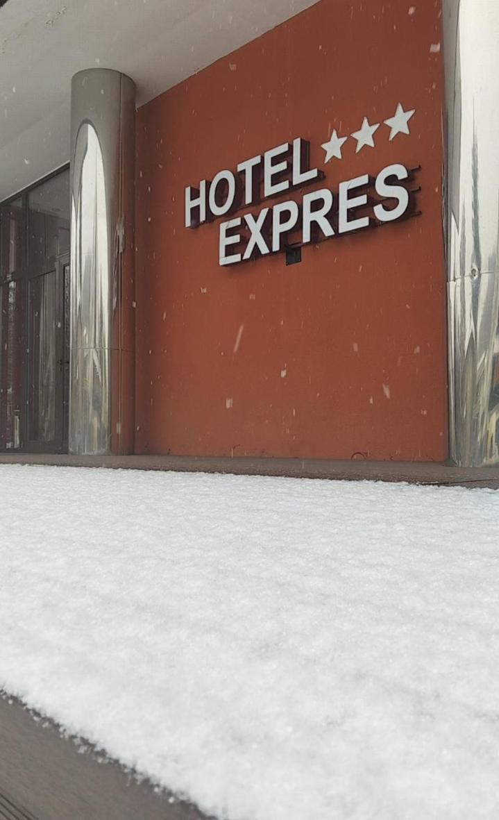 Hotel Express Predeal Exteriér fotografie